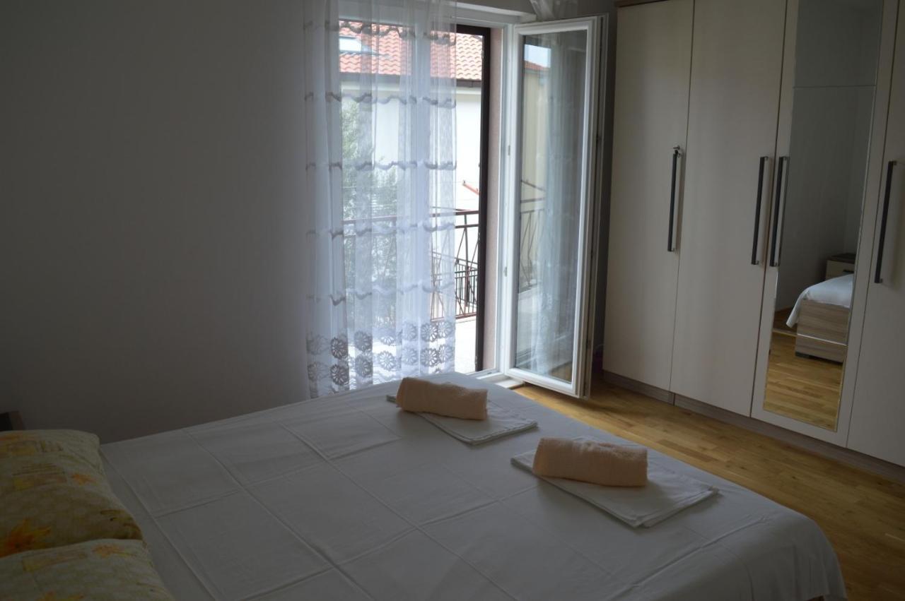 Apartment Dane Makarska